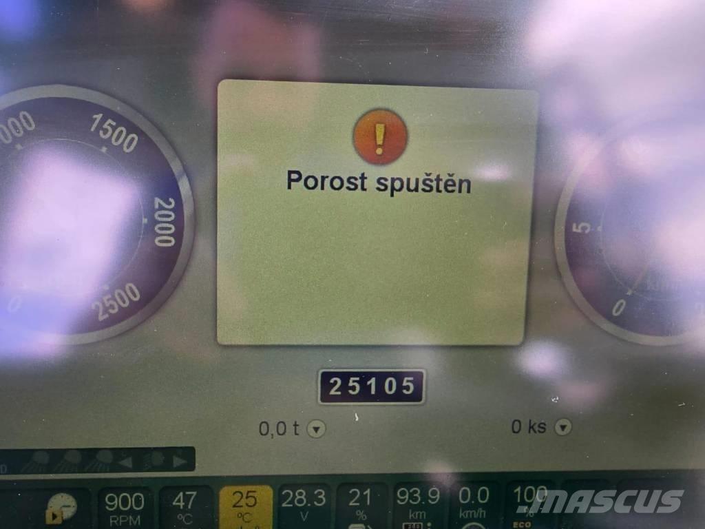 John Deere 810 E Udkørselsmaskiner