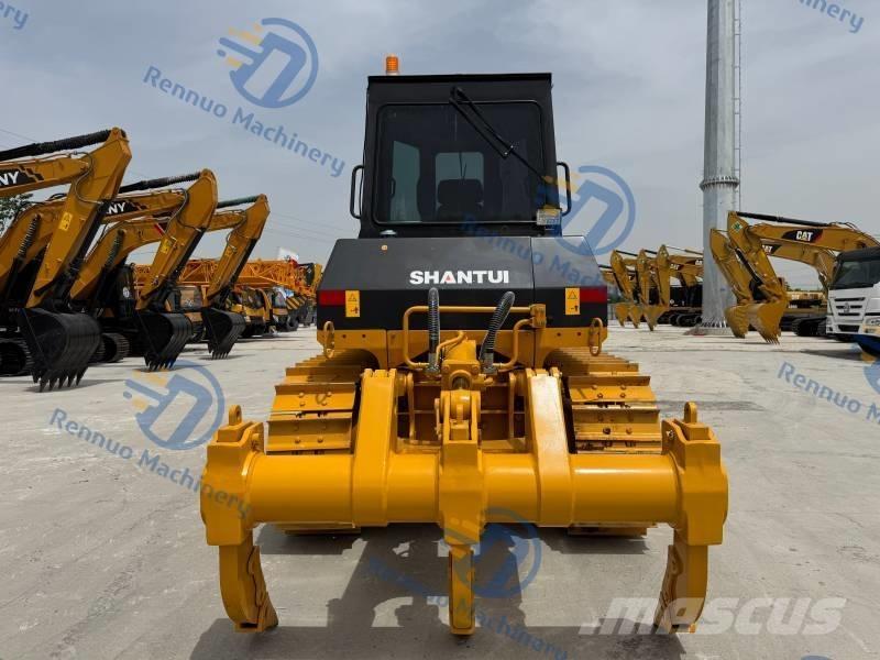 Shantui SD 16 Bulldozer på larvebånd