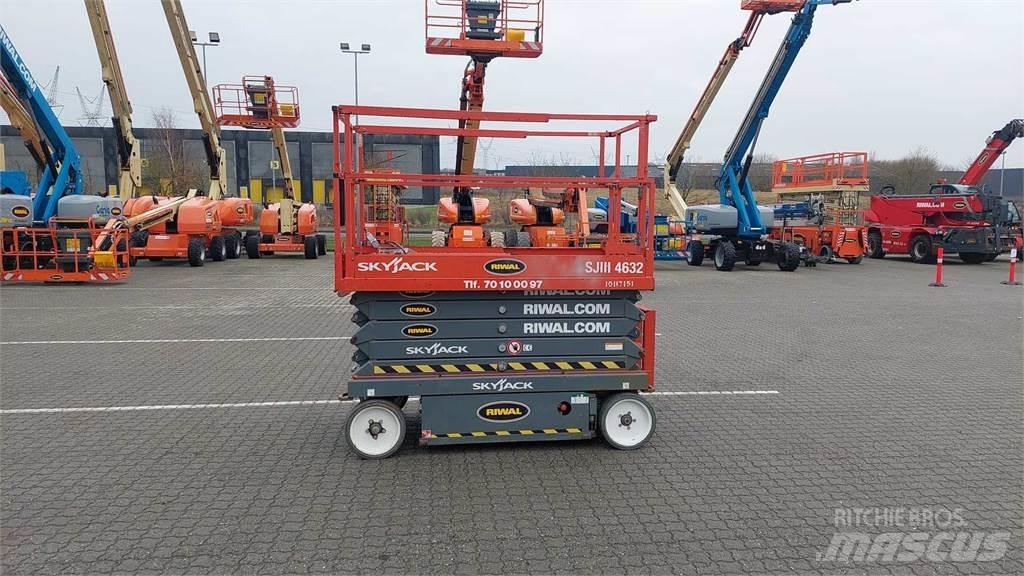 SkyJack SJIII4632 Saxlifte