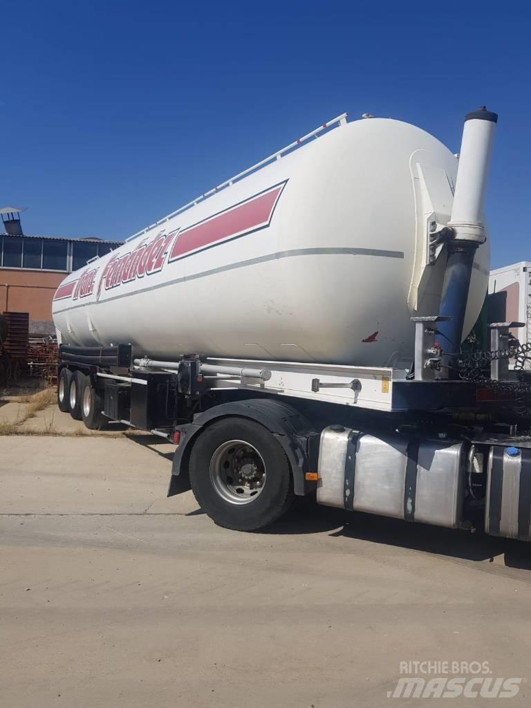 Fruehauf BENALU TC34 Semi-trailer med Tank