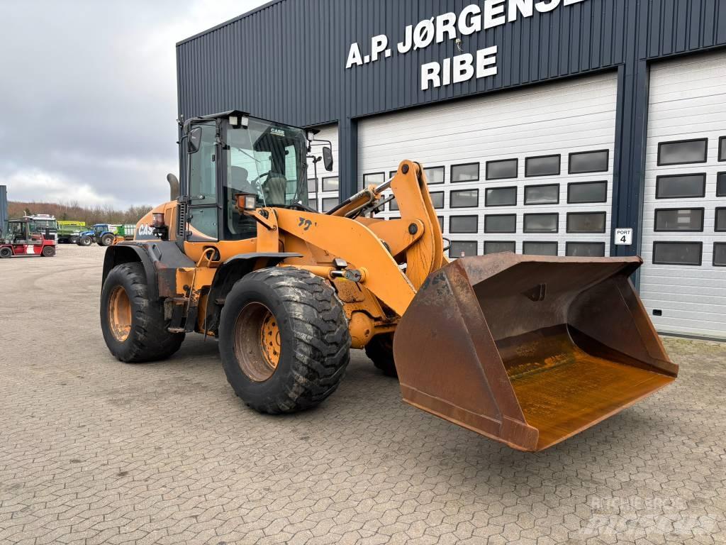 CASE 721 E Læssere