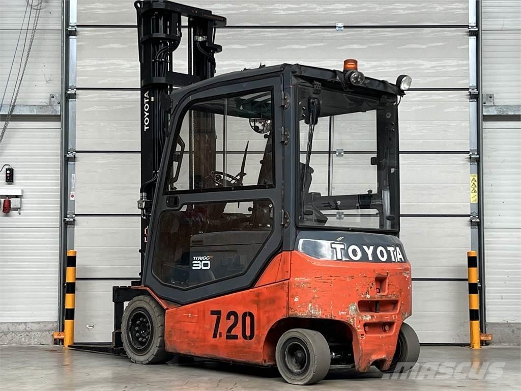 Toyota 8FBMT30 El gaffeltrucks