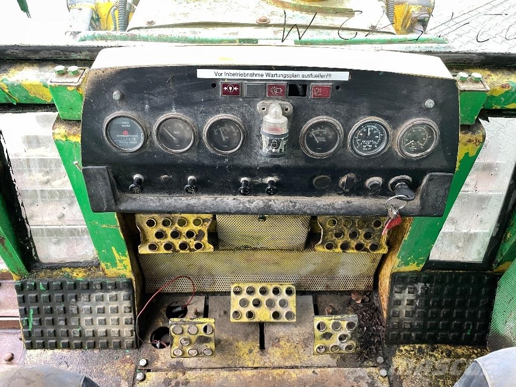 Hanomag D 600 D Bulldozer på larvebånd