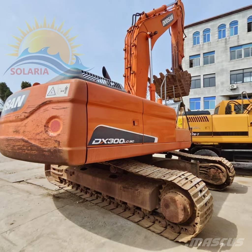 Doosan DX 300 LC Gravemaskiner på larvebånd
