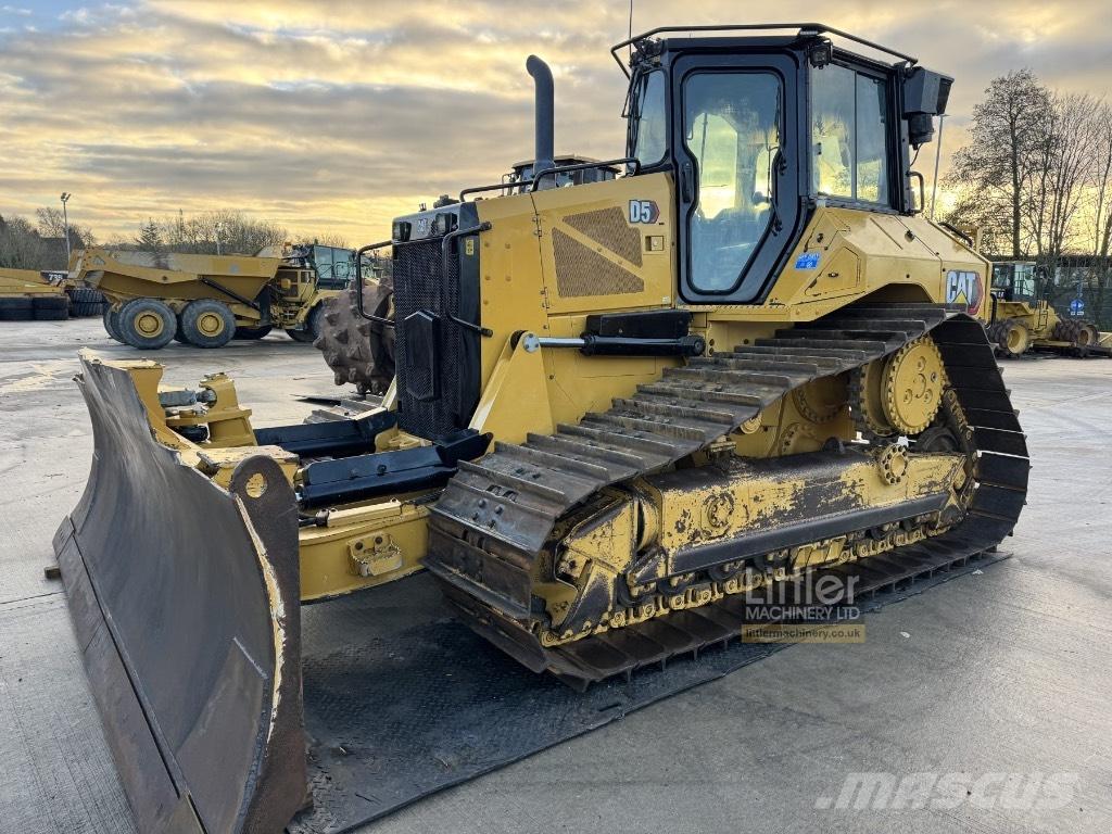 CAT D 5 Bulldozer på larvebånd