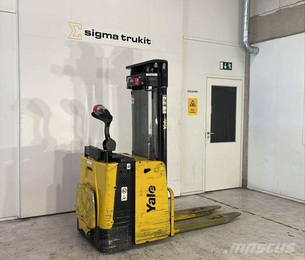 Yale MS 12 X Selvkørende stablere