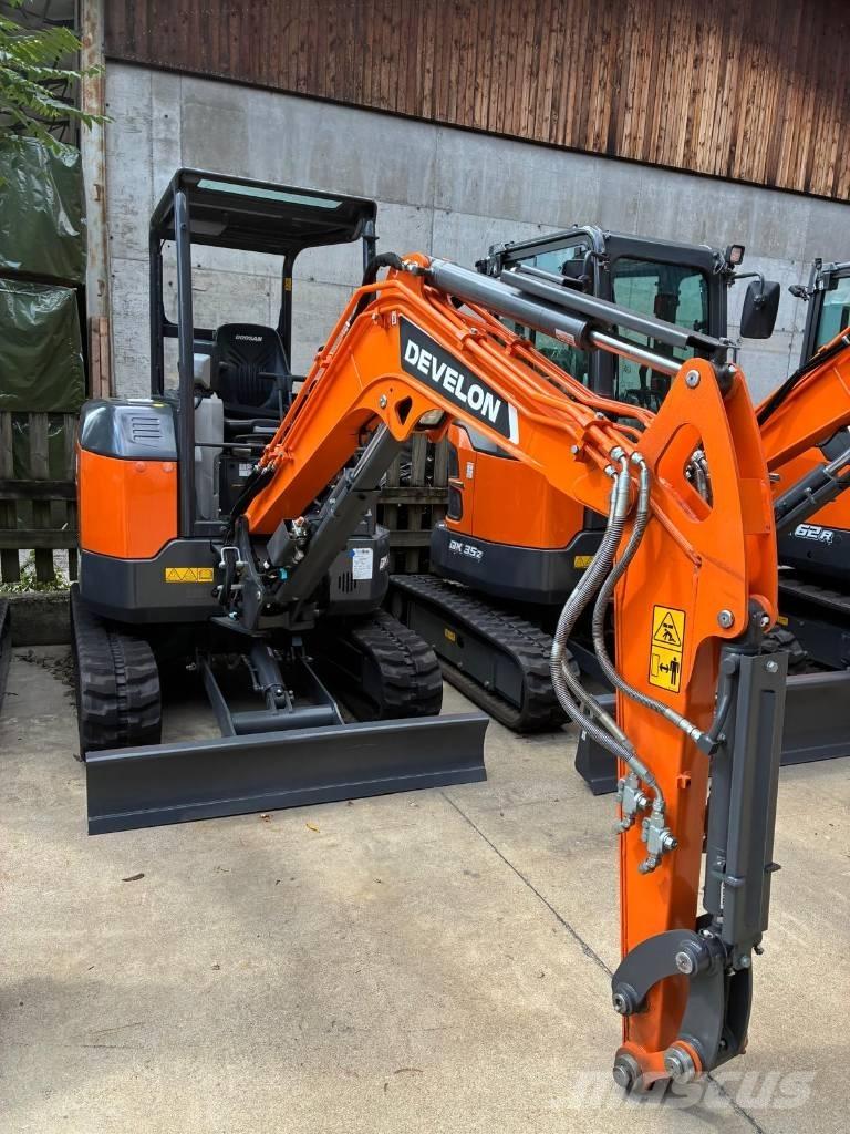 Develon DX 27 Z-7 Minigravemaskiner