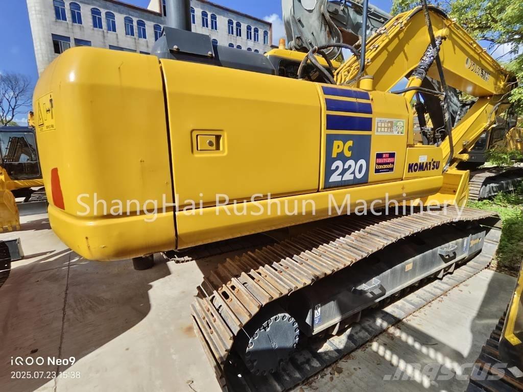 Komatsu 220-7 Gravemaskiner på larvebånd