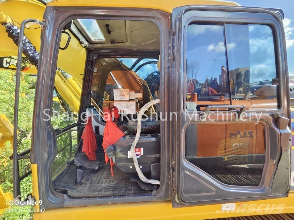 Komatsu 220-7 Gravemaskiner på larvebånd