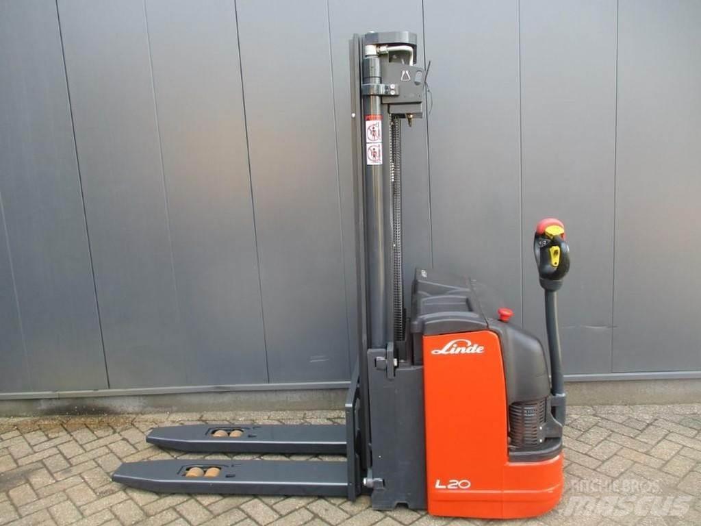 Linde L 20i Gaffelstabler med gående fører