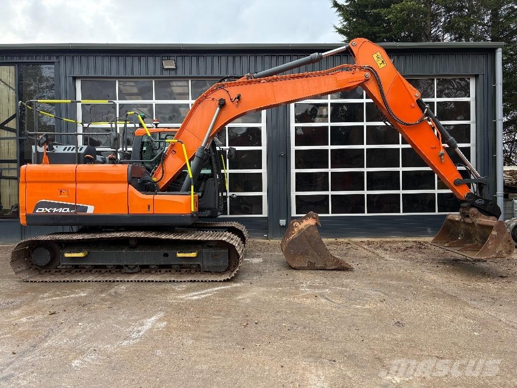 Doosan DX 140 LC Gravemaskiner på larvebånd