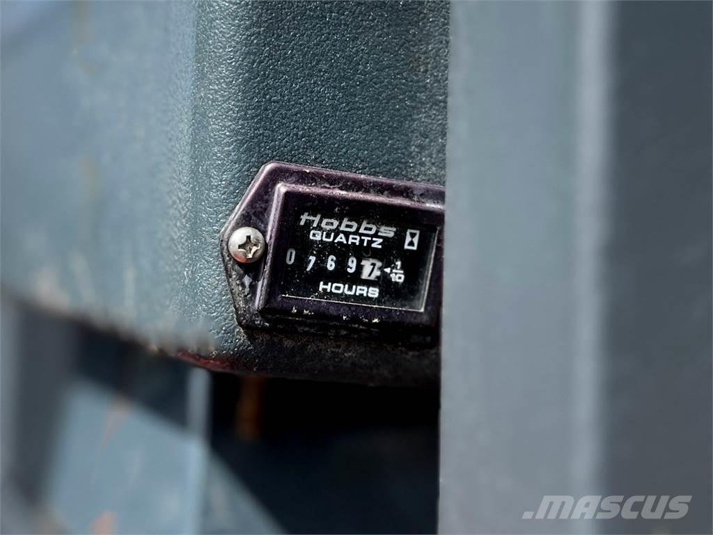Moffett M3 20.3 Medbringertruck