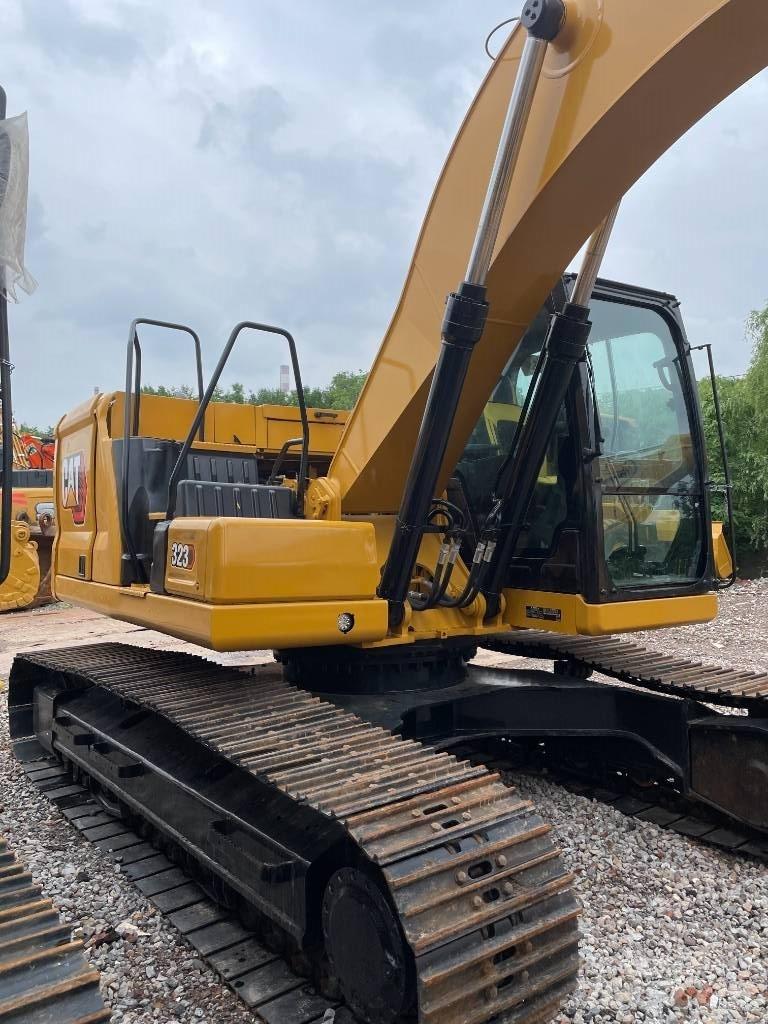 CAT CAT323GX Midi-gravemaskiner 7t - 12t