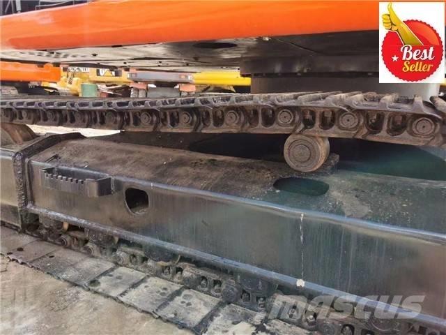 Hitachi EX 120 Gravemaskiner på larvebånd