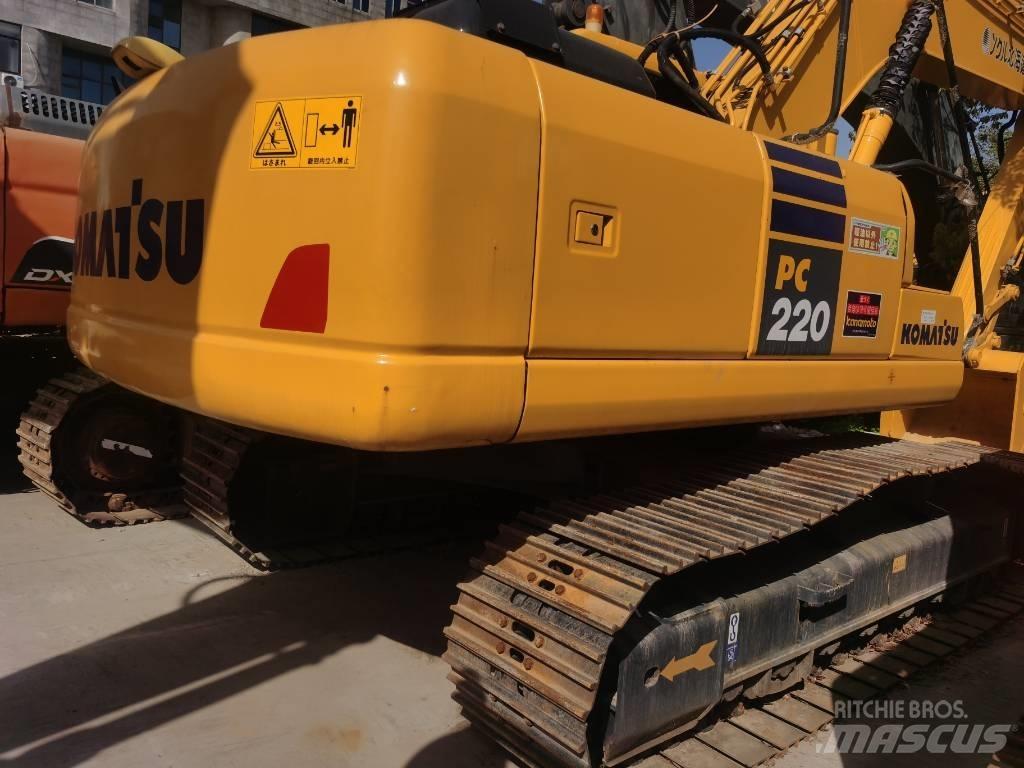 Komatsu PC 220-7 Gravemaskiner på larvebånd