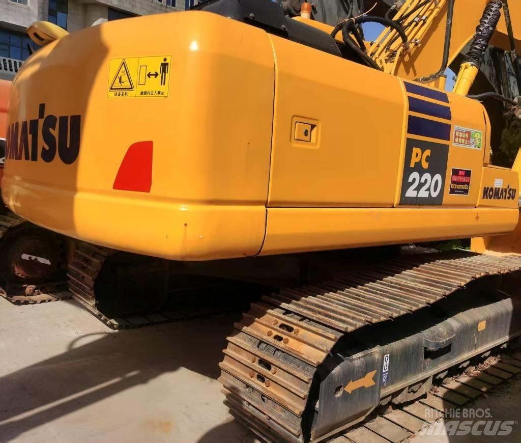 Komatsu PC 220-7 Gravemaskiner på larvebånd