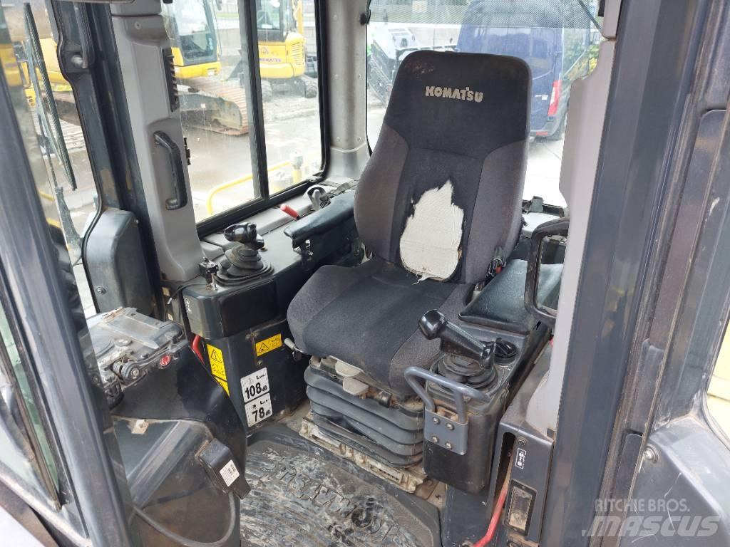 Komatsu D65PX-18 Bulldozer på larvebånd