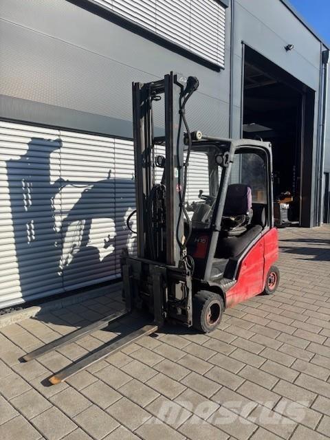 Linde H18D Triplex Diesel gaffeltrucks