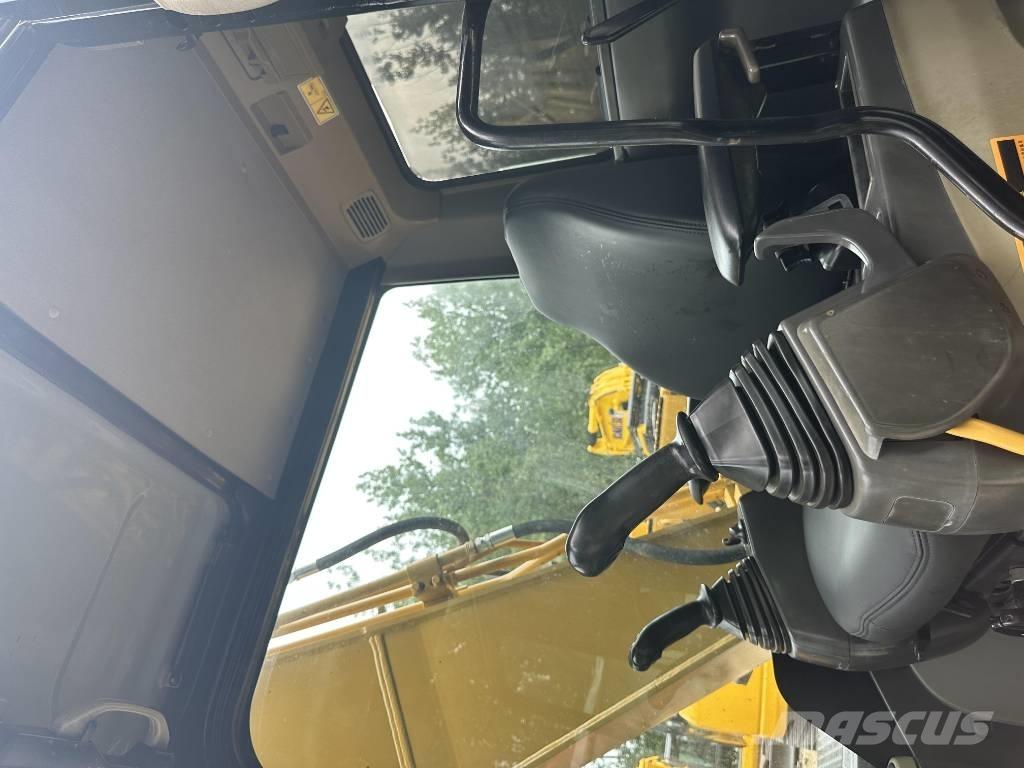 CAT 312D Gravemaskiner på larvebånd