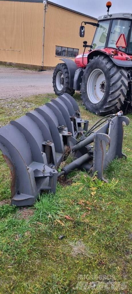 Holms Okänd 3,2 Sneskovle og -plove
