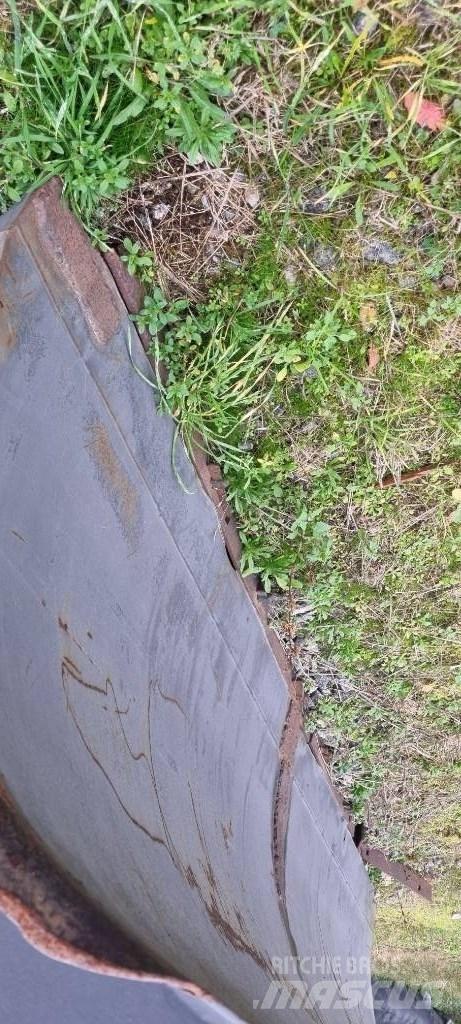 Holms Okänd 3,2 Sneskovle og -plove
