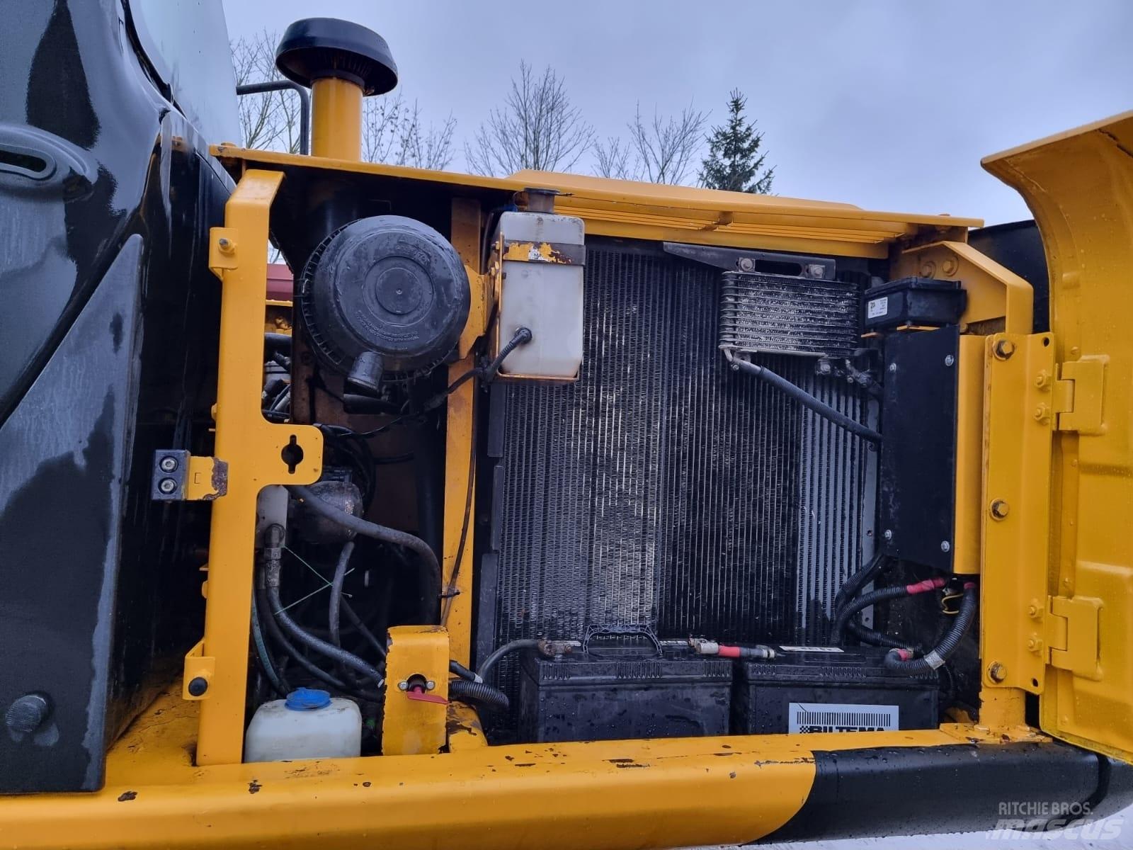 JCB JS 160 LC Gravemaskiner på larvebånd