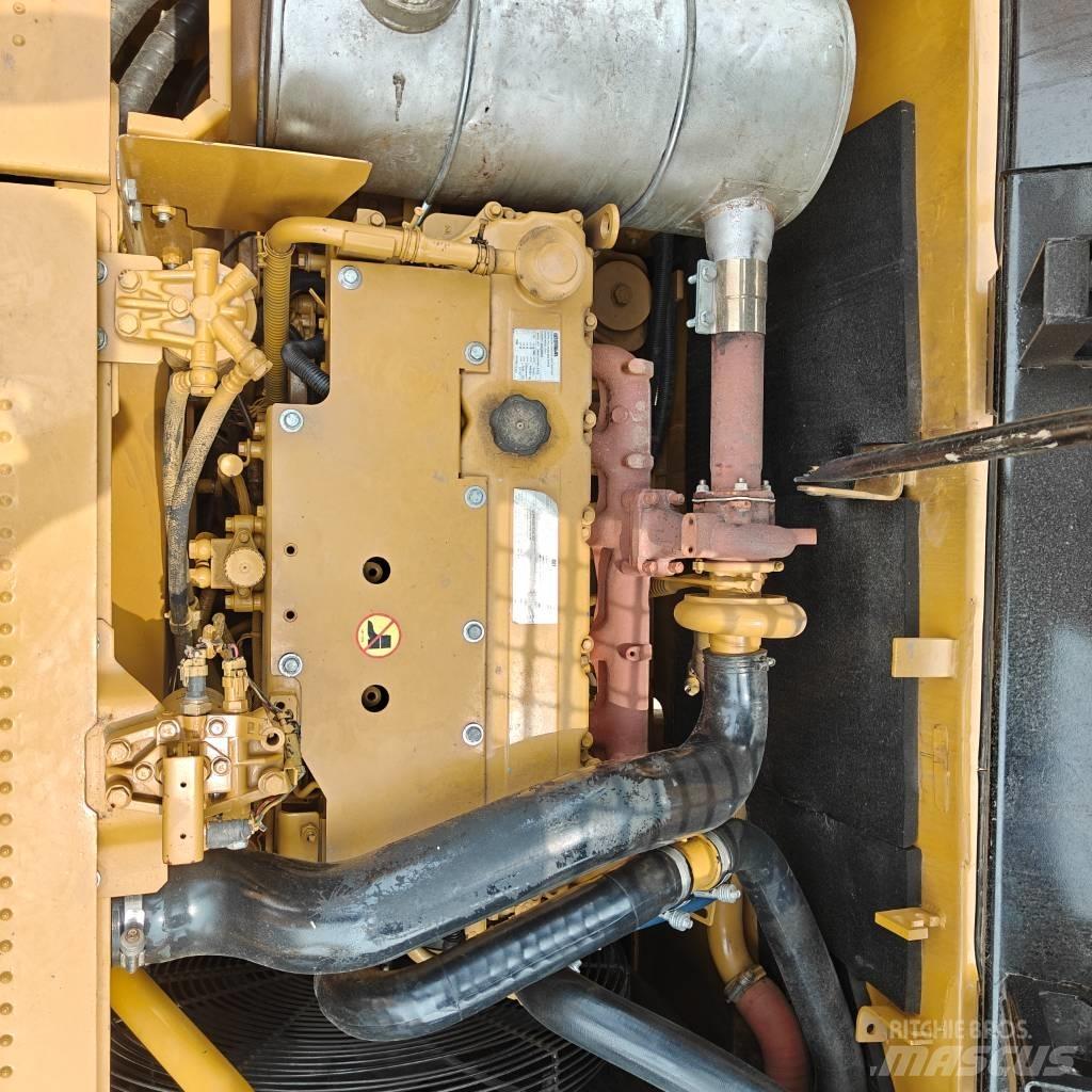 CAT 323 D L Gravemaskiner på larvebånd