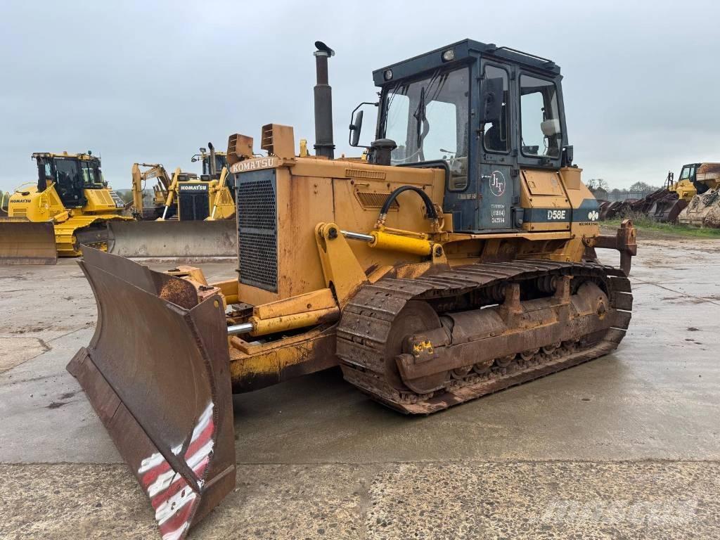 Komatsu D 58 E-1 Bulldozer på larvebånd