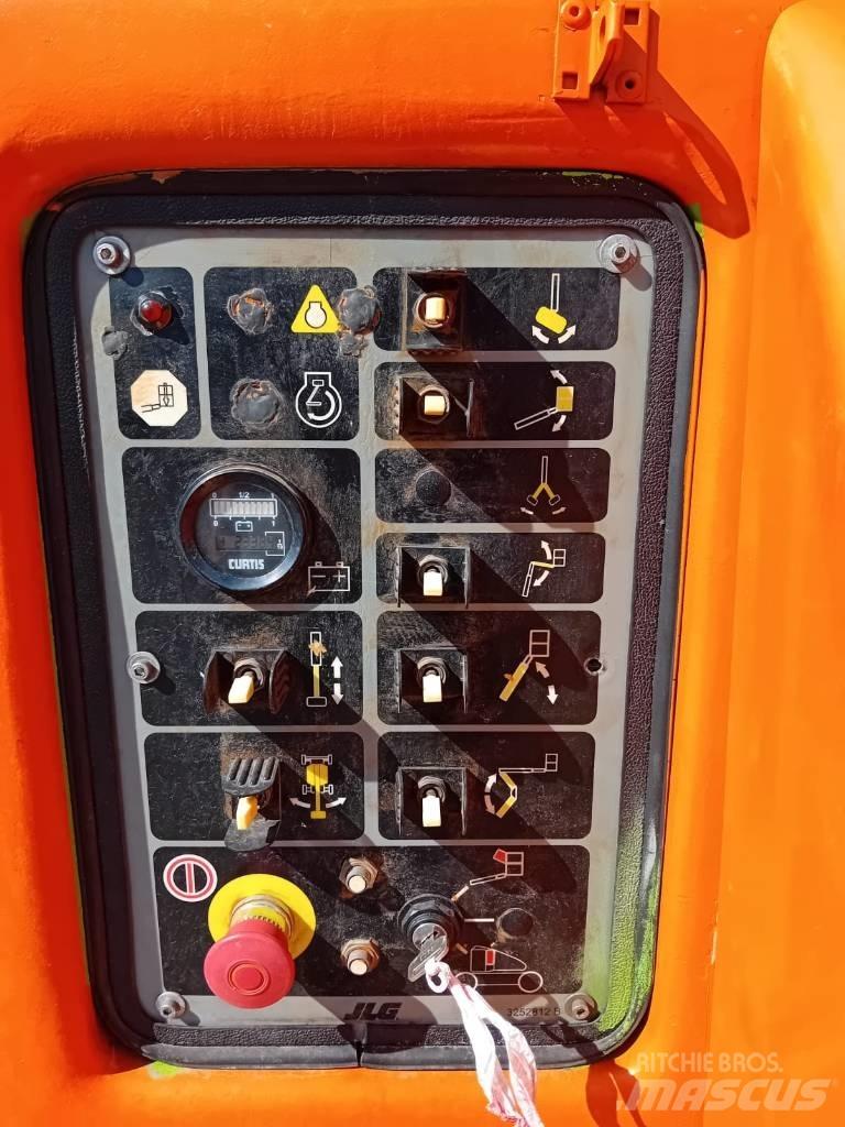 JLG E 450 AJ Bomlifte med knækarm