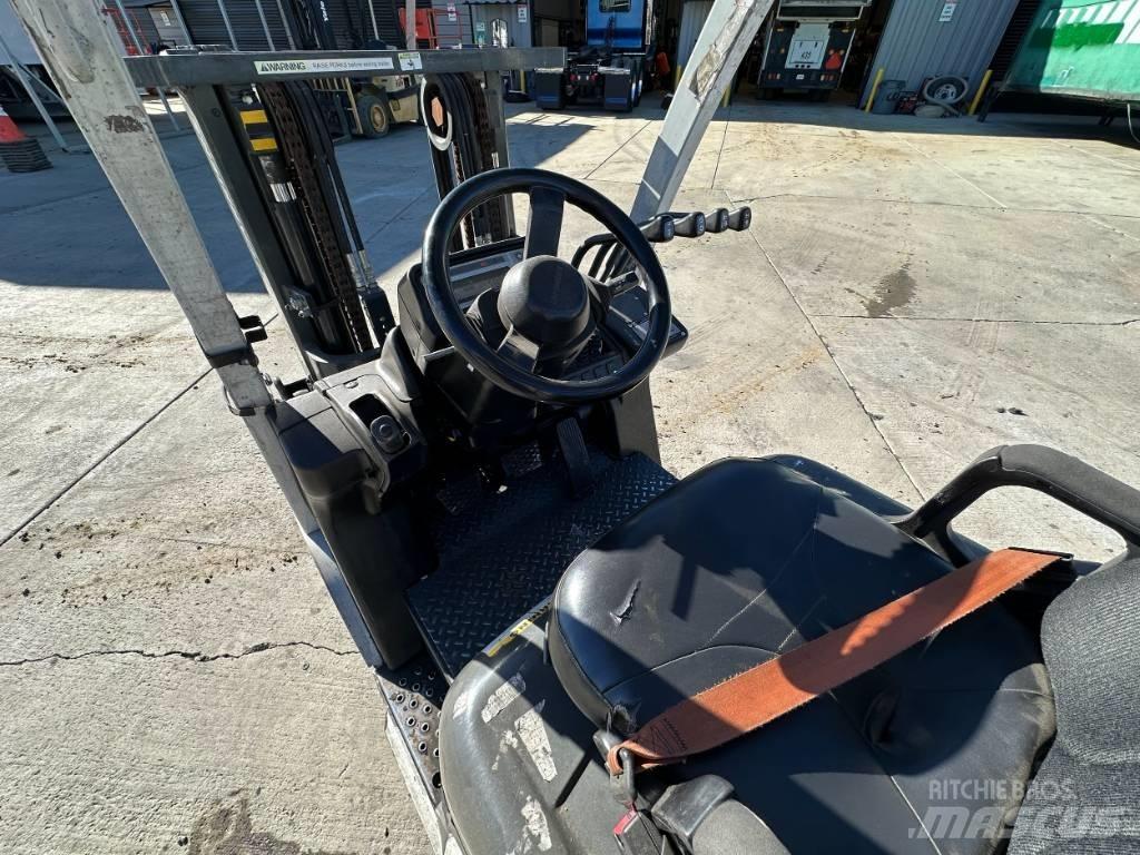 Nissan MCP1 Gaffeltrucks - andre