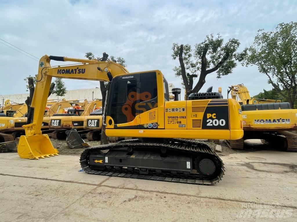 Komatsu PC 200 Gravemaskiner på larvebånd
