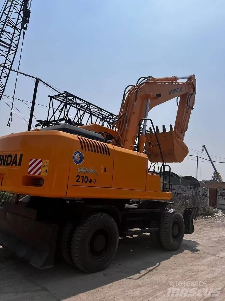 Hyundai 210w-9 Gravemaskiner på hjul
