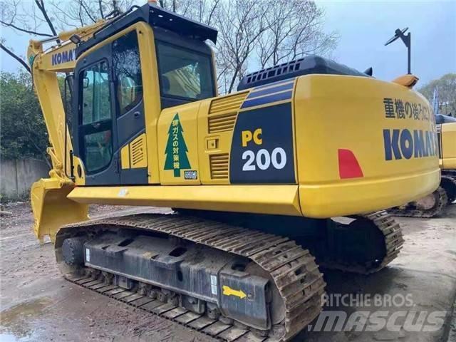 Komatsu PC 200-8 Gravemaskiner på larvebånd