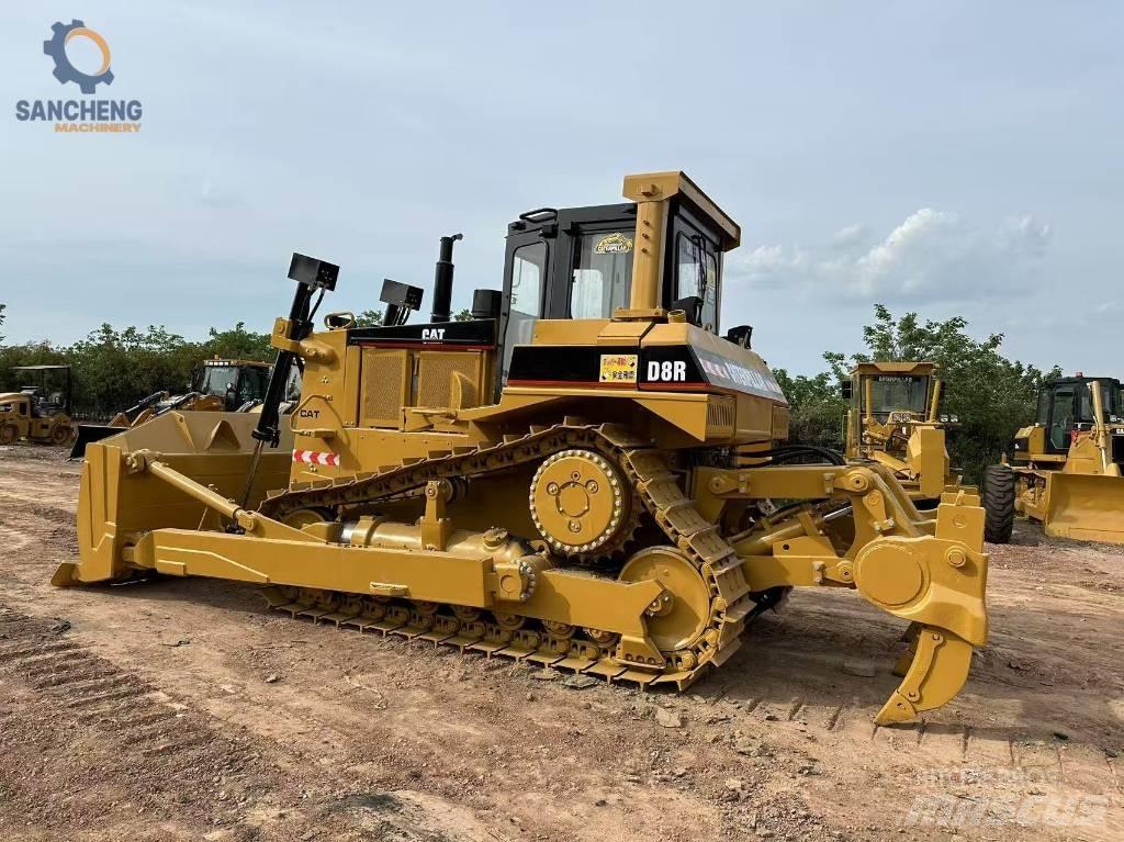 CAT D8R Bulldozer på larvebånd