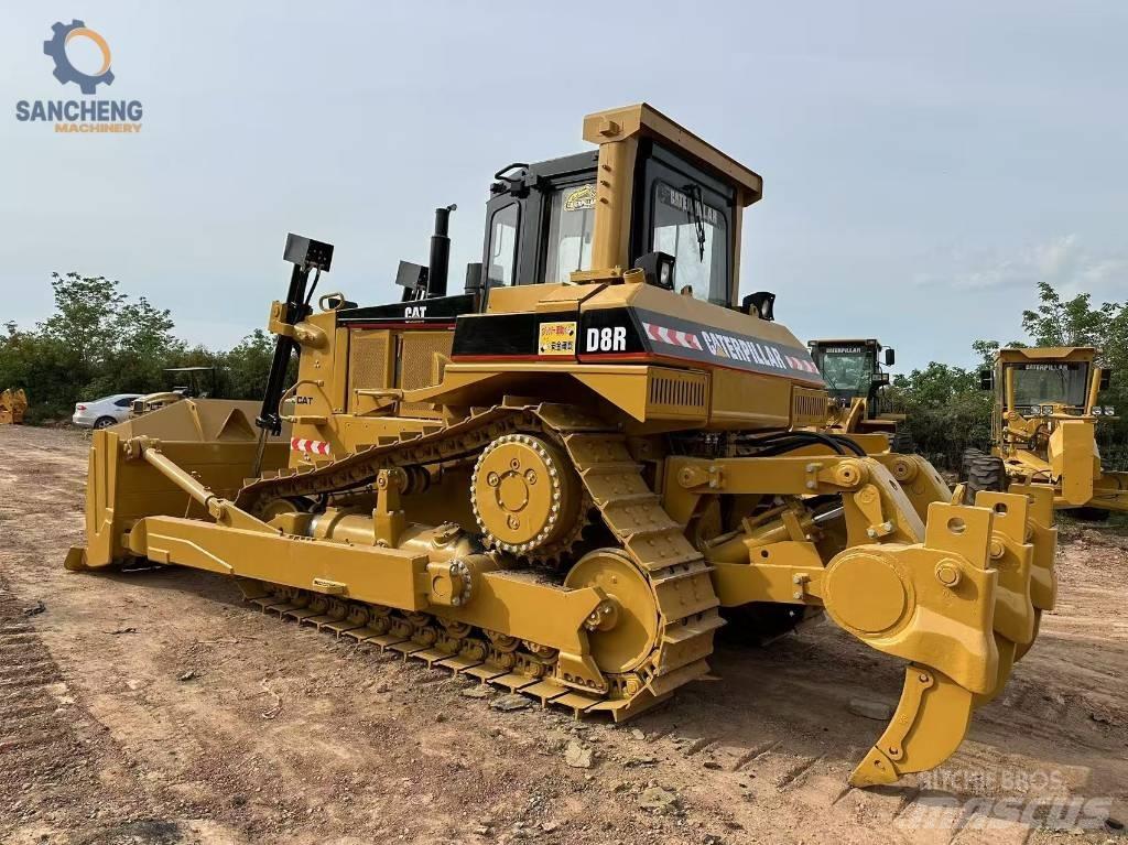 CAT D8R Bulldozer på larvebånd