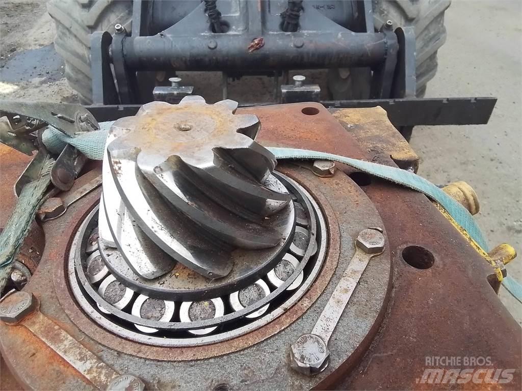 Volvo BM 868 Gear