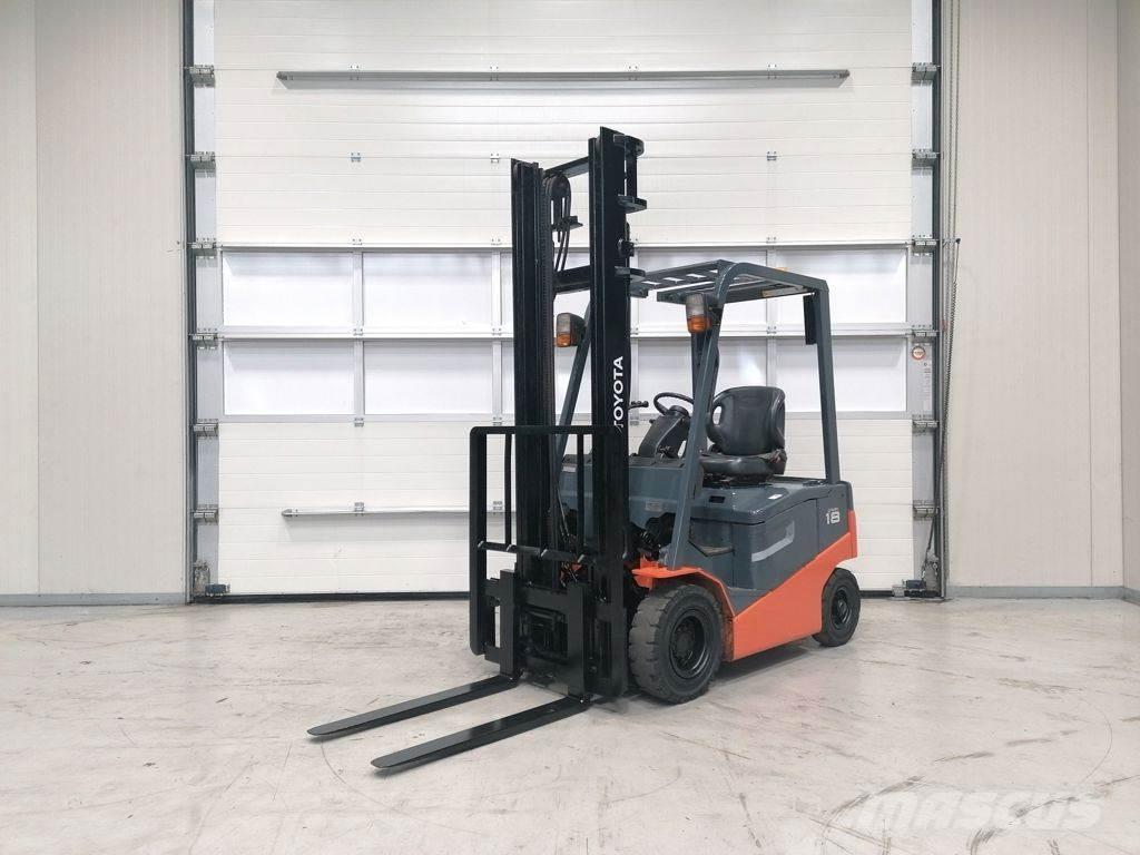 Toyota 8FBN18 El gaffeltrucks
