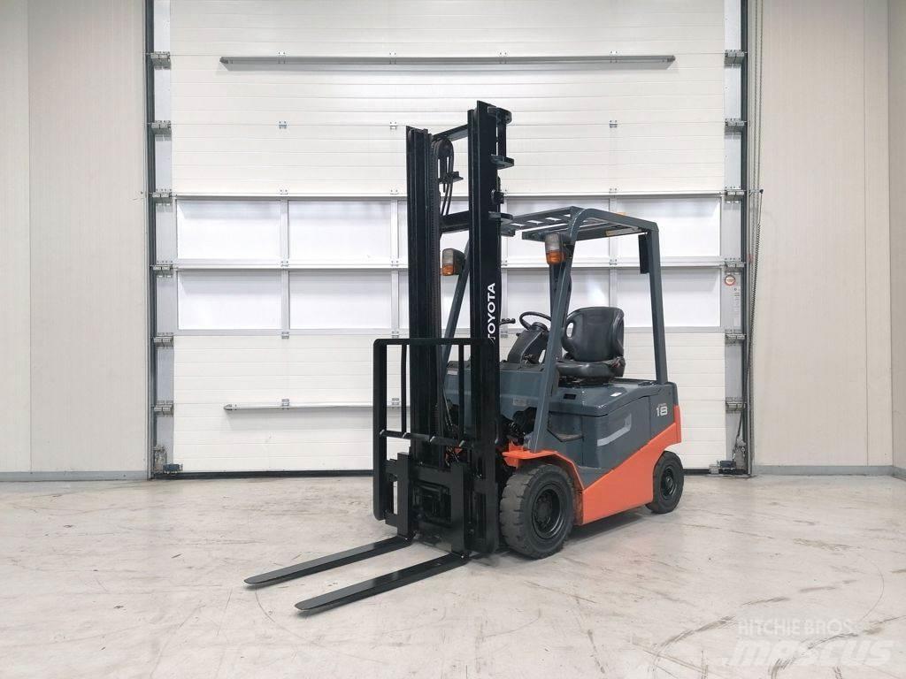 Toyota 8FBN18 El gaffeltrucks