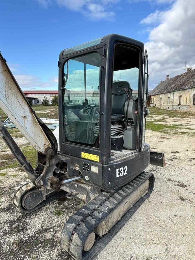 Bobcat E 32 Minigravemaskiner