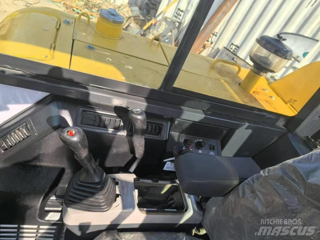 Komatsu PC 58 Gravemaskiner på larvebånd