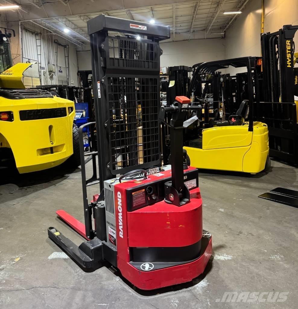 Raymond RSS40 Selvkørende stablere