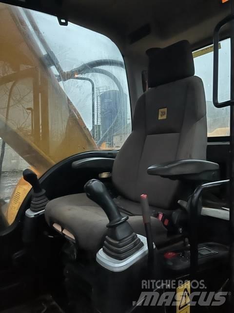 JCB JS 220 LC Gravemaskiner på larvebånd