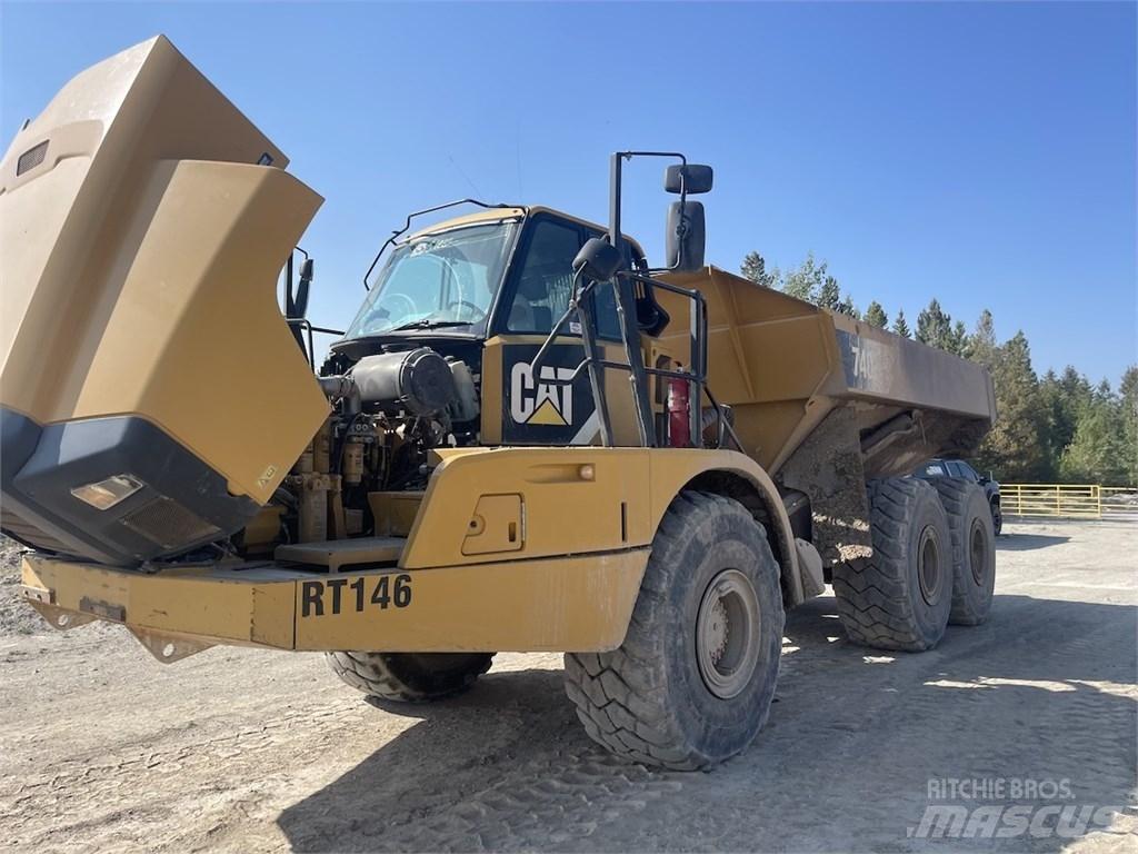 CAT 740B Terrængående lastbiler
