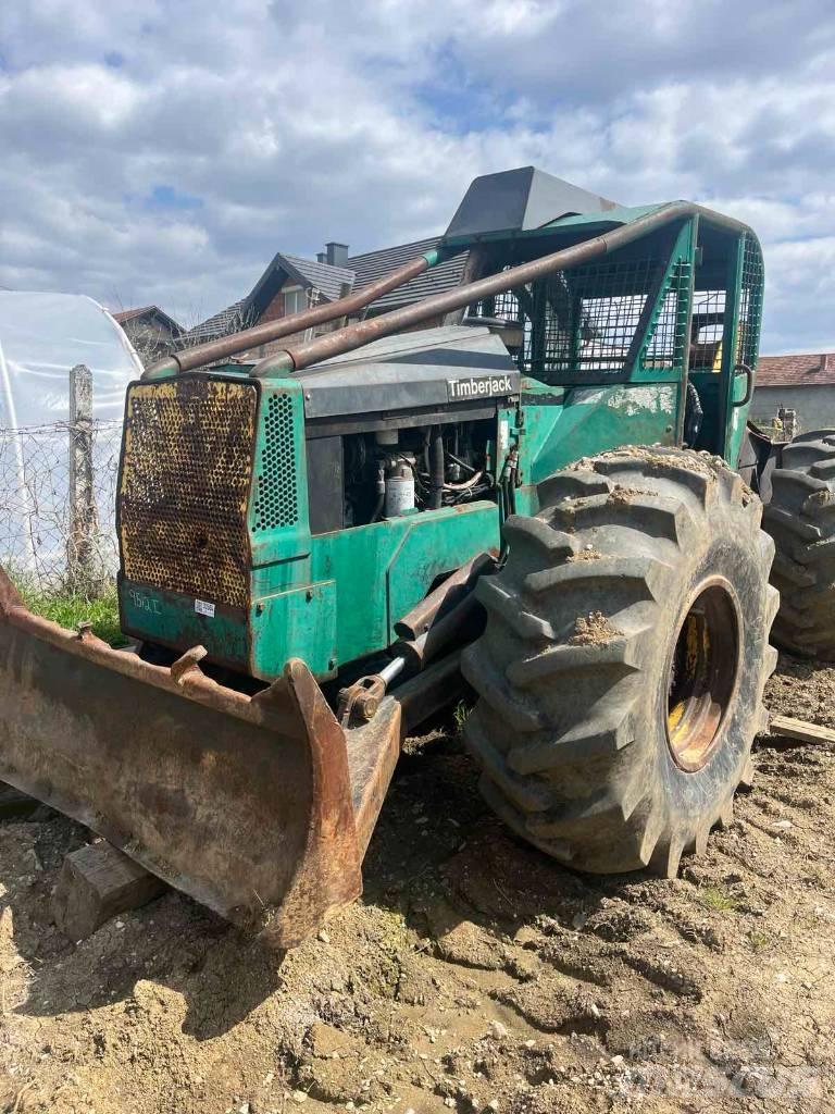 Timberjack 240A Udslæbningstraktorer