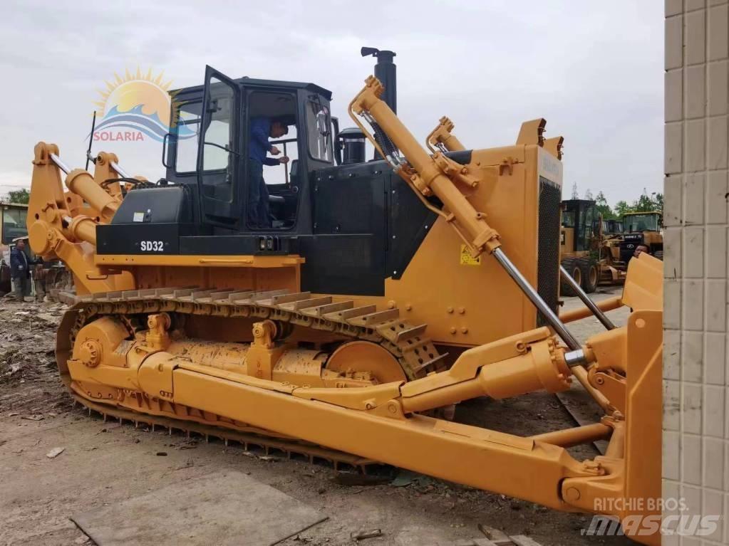 Shantui SD 32 Bulldozer på larvebånd