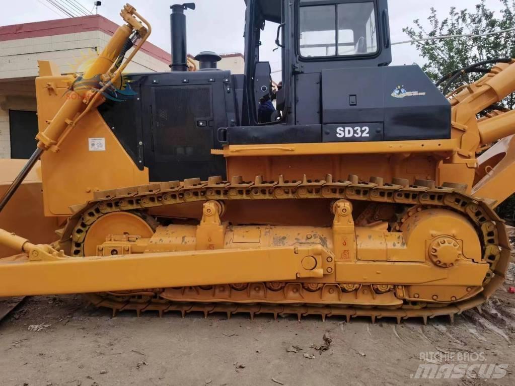 Shantui SD 32 Bulldozer på larvebånd