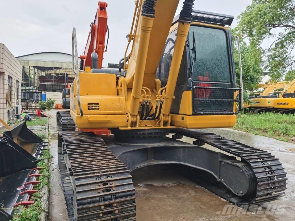 Komatsu PC 220-7 Gravemaskiner på larvebånd