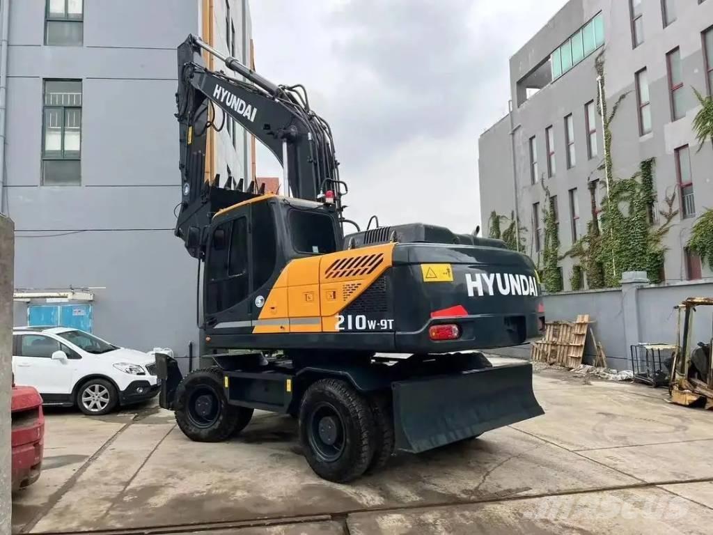 Hyundai R210W-9T Gravemaskiner på hjul