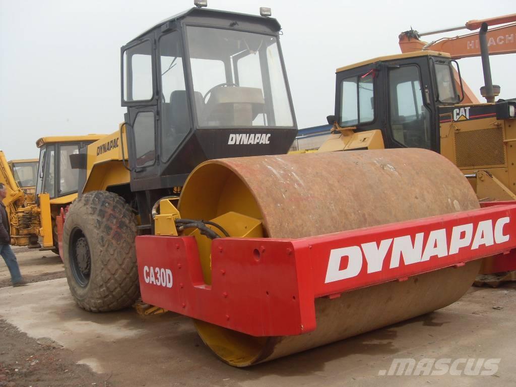 Dynapack CA 30 D Enkelt tromle