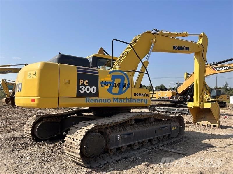 Komatsu PC 300 Gravemaskiner på larvebånd